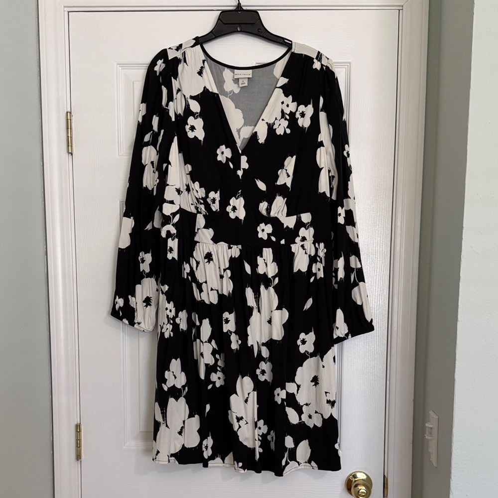 Ava & Viv Black and White Floral Dress